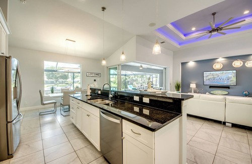 Caloosahatchee Villa | Villa Endless Summer - modern, south facing, incl. kayak, SUP, tube, for boaters