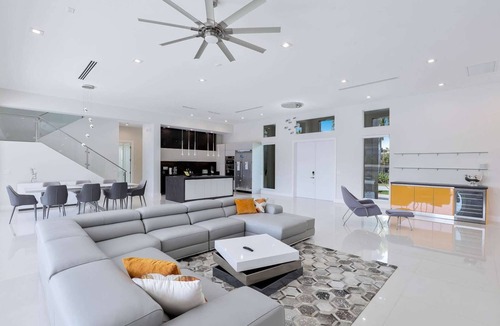 Yacht Club Villa | Villa Juhara - Welcome to Paradies