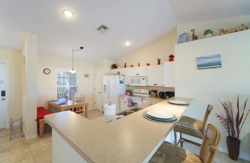 Mariner House | Villa M&M | Pet-Friendly, Heated Saltwater Pool