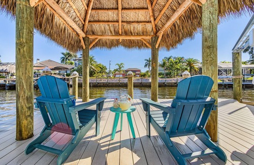 Pelican Villa | Villa Serena - Sophisticated 3 BR waterfront Villa with heated pool, hot tub, kayaks, dock and tiki hut