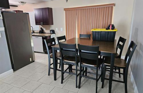 Lehigh Acres House | Villa Varges Be our Guest