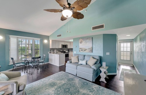 Palm Island Villa | Villa with a Spectacular view of the Gulf plus Resort Amenity Access, A3624A