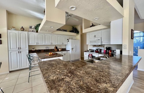 Long Meadow Villa | Villa with swimming pool & spa - Poolside Grill, Family-friendly, Water-view