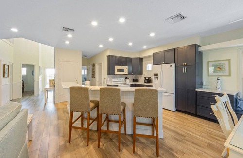 Anna Maria House | "Walk On The Beach " house~3 bed, heated pool, 3min walk to the Bean Point Beach