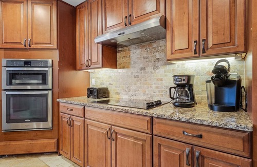 Yacht Club House | WALK TO BEACH Waterfront Direct Gulf Access South Facing Heated Pool 4 Kings