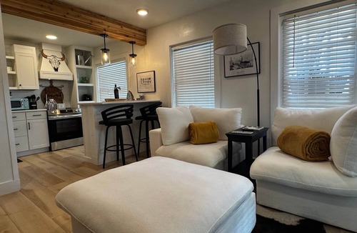 Fort Myers River District Apartment | Walk to River District Eats/Shops! Cozy Vibes, Short Drive to Beaches.