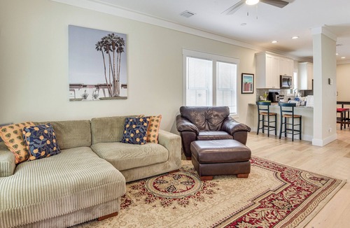 Bradenton Cottage | Walkable Location! Retreat 1 Mi to Island Ferry