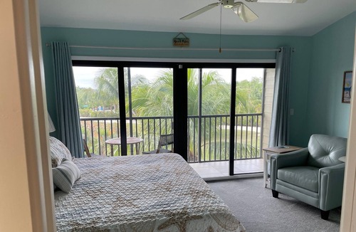 Bokeelia Condo | Walking, biking, boating, local dining and friendly people on Pine Island!