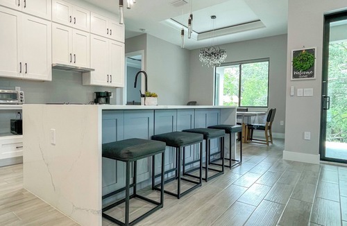 Warm Mineral Springs House | Warm mineral retreat mineral springs in backyard brand new spacious home