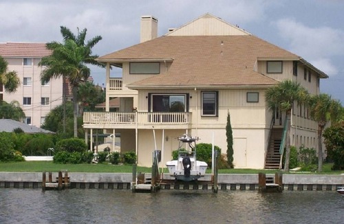 Siesta Key Condo | Water Front on Turtle Lagoon. Minutes from Turtle Beach & Siesta Key Beach
