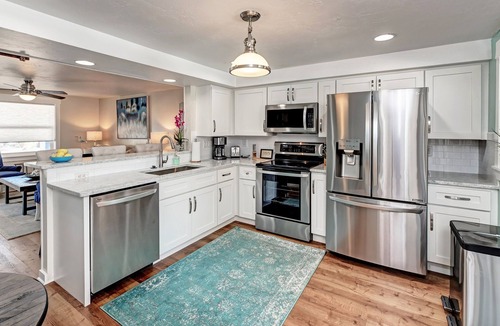 Anna Maria House | Waterfront -Canal, Tampa Bay, Large Heated Pool, Tiki Bar, Minutes to the Beach!
