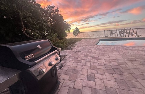 Fort Myers House | Waterfront getaway, relaxation done right here