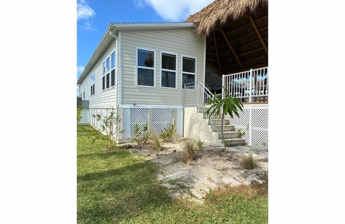 Charlotte Park House | Waterfront Paradise w/Tiki Hut and just Minutes to downtown Punta Gorda