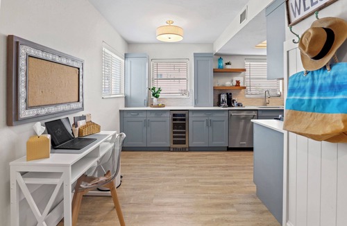 South Island Condo | WATERFRONT VIEW FORT MYERS BEACH CONDO WITH POOL AMENITIES - WALK TO THE BEACH