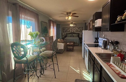 Warm Mineral Springs Apartment | Waterfront Warm Mineral Springs Getaway