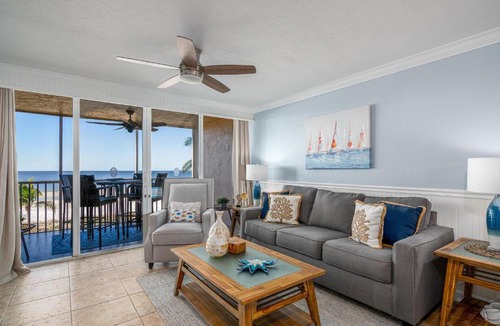 Fort Myers Beach Apartment | Welcome to Beach Villa's # 202 Vacation Rental - 250 Estero Blvd condo