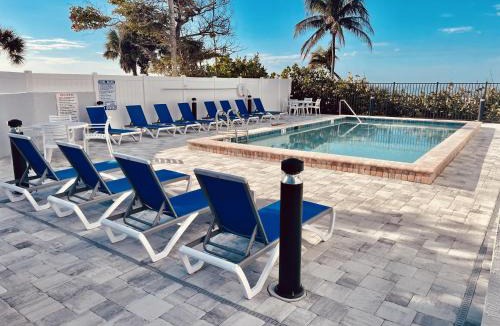 Fort Myers Beach Apartment | Welcome to Beach Villas # 704 - Updated Top Floor Gulf Front & Sunsets - Rental 250 Estero Blvd condo