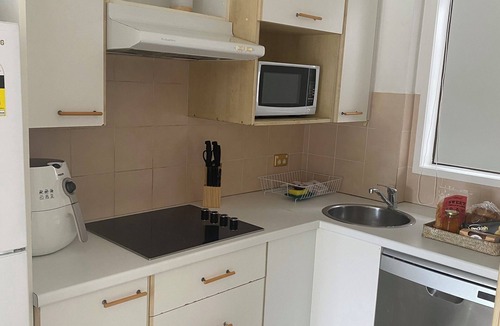 Robina Cottage | Welcome to our serenity in the Gold Coast which is "Bee Cottage".