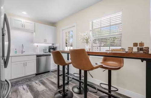 Sarasota House | Welcome to Tropical Breeze Oasis w/heated pool and relaxing back yard & patio