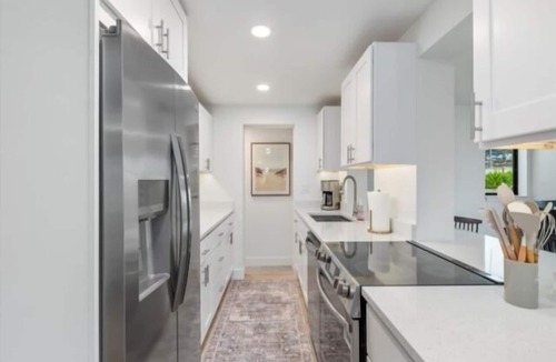 Grove City House | Welcome to your perfect seasonal escape