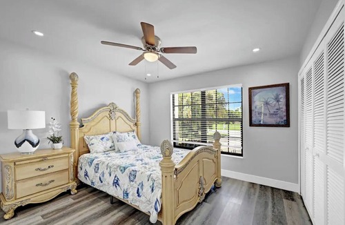 North Fort Myers House | White house: 3BR Oasis in North Fort Myers