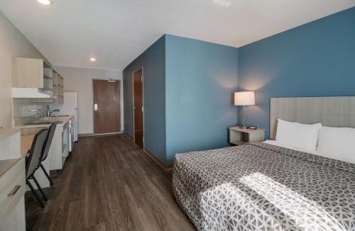 Fort Myers Hotel | WoodSpring Suites Fort Myers - Cape Coral