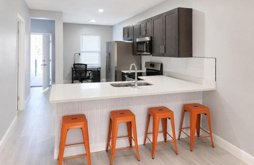 Port Charlotte Apartment | Work or Play Near Job Sites, Beach, Shops & Dining