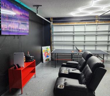 North Port House | Work & Unwind in North Port Fenced Yard Cozy Lounge