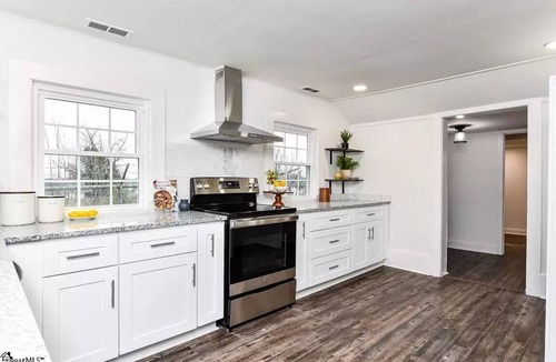 Judson House | Wowza Wilburn - 2 bedroom cutie near downtown GVL!