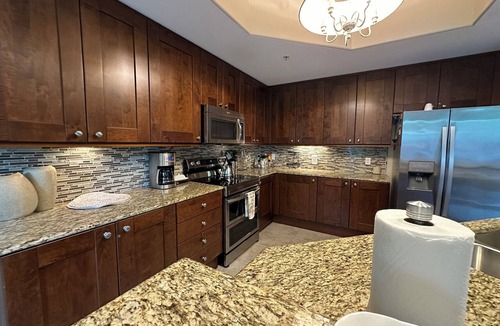 East Naples Condo | Your Dream Vacation Awaits at This Stunning 2B, 2B Condo at Naples Bay Resort!