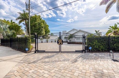 Fort Myers House | Your Private Waterfront Pool Oasis on Mcgregor
