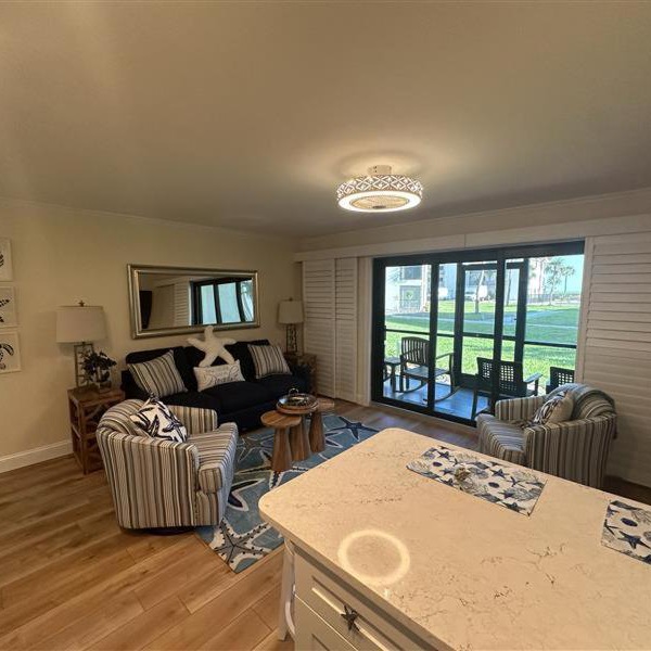 Ground Floor Condo Steps From The Beach Sanibel Island 3B1