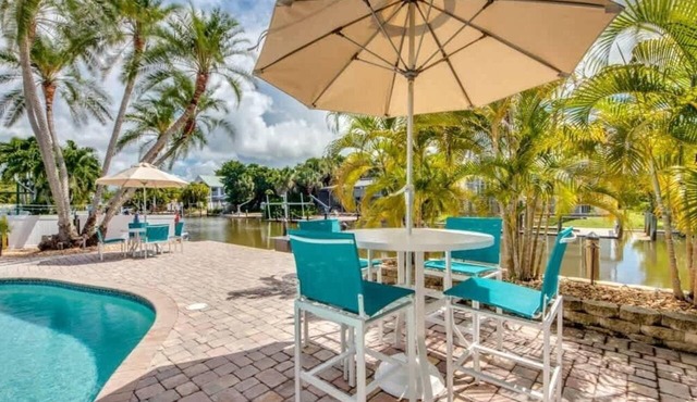 110 Bahia Entire Pet Friendly Canal Home with Pool