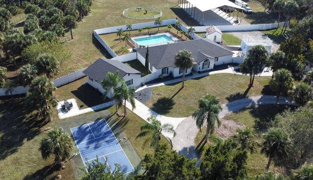 2.5-Acre Compound: 8BR/6BA w/Pool & Pickleball