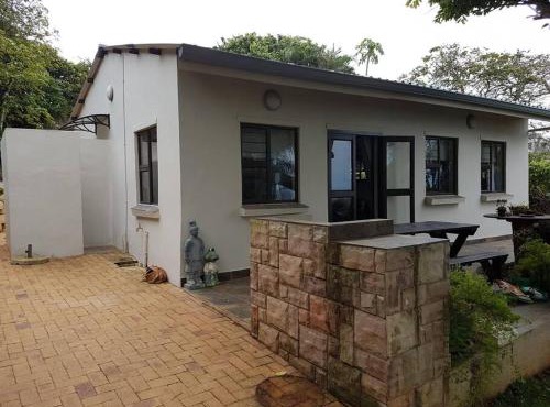2 Bed cottage with sea views and lovely gardens in Ballito