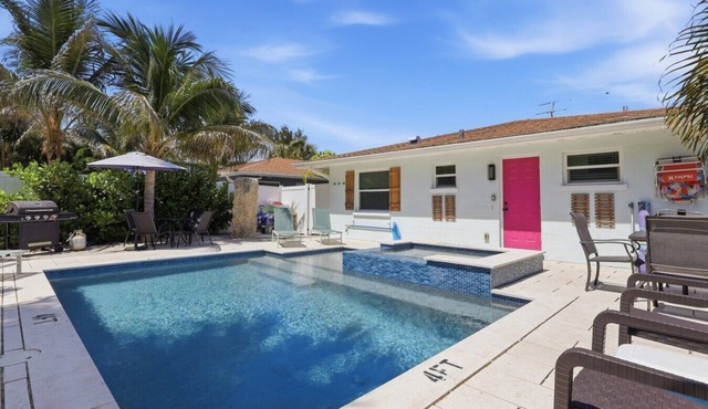250 steps to the Beach | Heated pool + spa