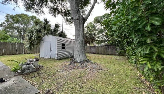2BD Duplex Unit near St. Pete! Fast WiFi Monthly Savings & Pet Friendly! in Pinellas Park