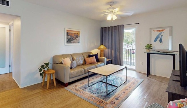 2BR 4 Beds by Miami SoFi Vacation Rentals Tucked in a quiet Palmetto Bay neighborhood, this property offers stylish 2BR/1BA stays with thoughtful design, outdoor spaces, and easy access to parks, dining, and Miami hotspots.
