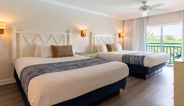 2BR Poolside Suite | Outdoor Swimming Pools | Close to the Beach | Free Parking