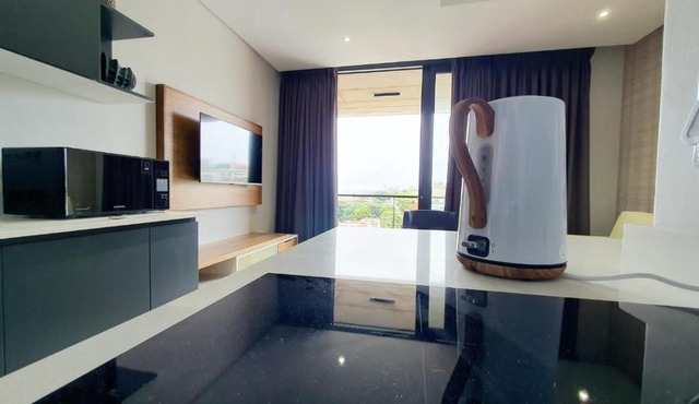 2SIX2 On Florida Road, Modern Lifestyle apartment 802 in Durban