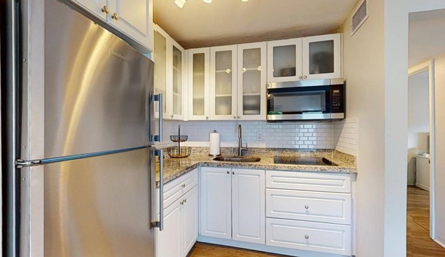 4BR 8 Beds by Miami SoFi Vacation Rentals Tucked in a quiet Palmetto Bay neighborhood, this 4-unit property offers stylish 2BR/1BA stays with thoughtful design, outdoor spaces, and easy access to parks, dining, and Miami hotspots.