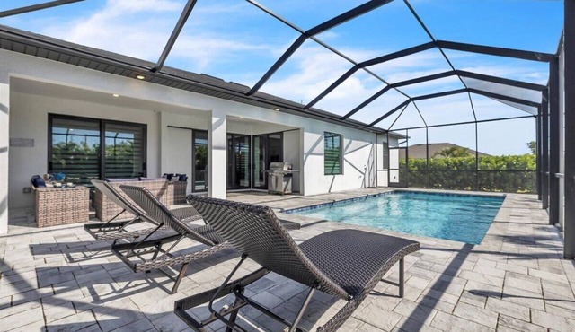 4BR Cape Coral Gem: Pool, Pets & Family