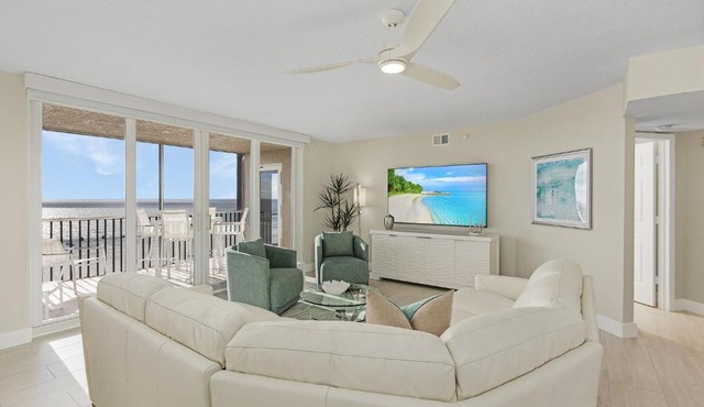 50 Shades of White - Gullwing #805 - 6620 Estero Blvd condo