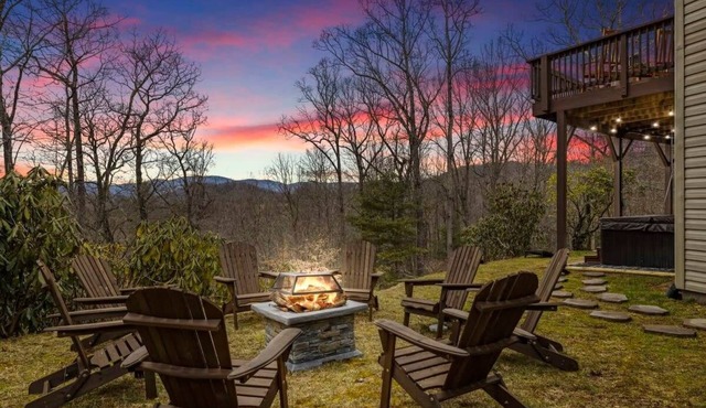 6 Br Sleeps 16 - Game Room - Hot Tub - Firepit