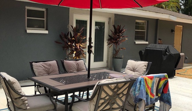 Affordable cozy home.mins away from Boat House & Caloosahatchee