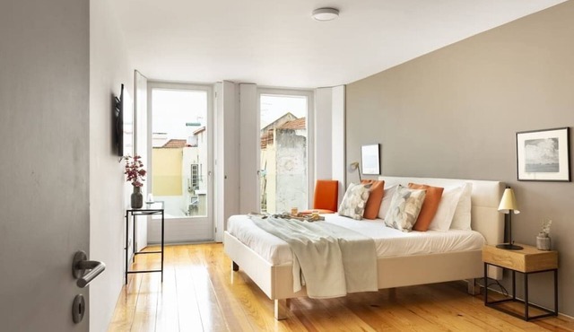 ALTIDO Stylish 5BR Apt w/big terrace in Principe Real in Lisboa