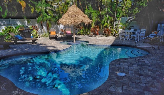 AMI Ohana Beach Resort C with fabulous salt pool!