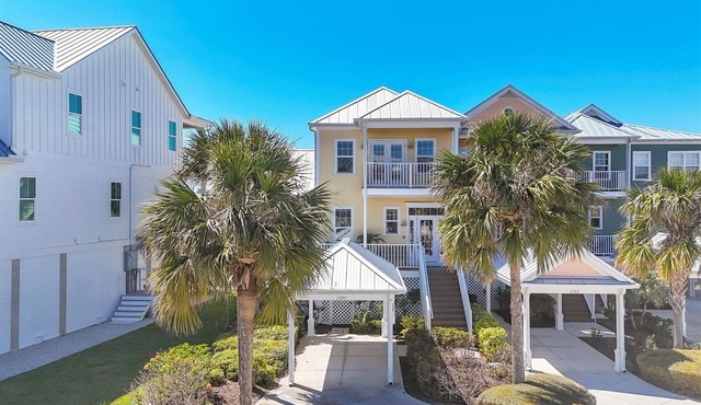 Anglers Club- Waterfront 3-bedroom townhome in Placida, FL that sleeps up to 6 guests.