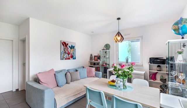 Apartment 'Ruhige Wohnung' with Shared Pool, Private Terrace and Wi-Fi in Brechen