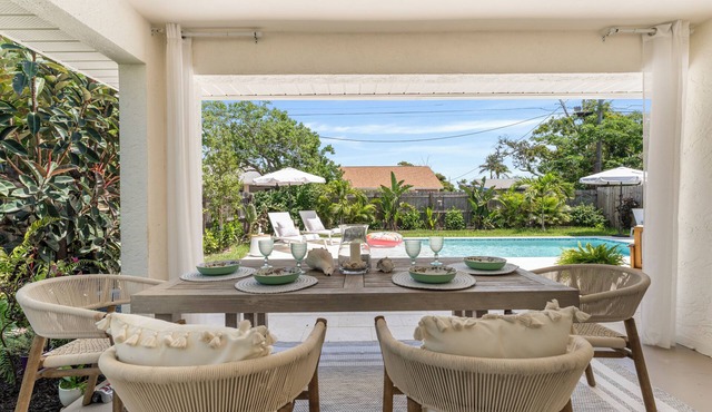 Beach Hideaway/Heated Salt pool/2Bikes/3 Bd 2 Bath/BBQ